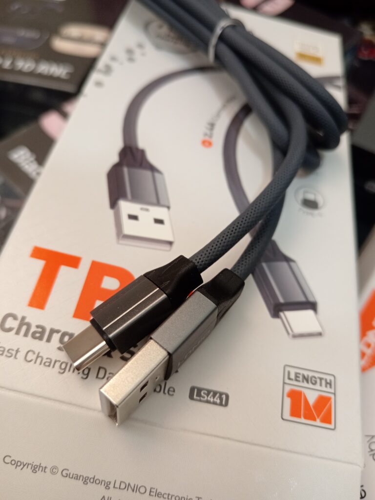 کابل شارژ USB به USB-C الدینیو